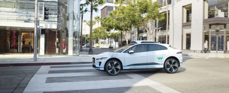 Jaguar a guida autonoma, prima auto al mondo di lusso senza pilota
