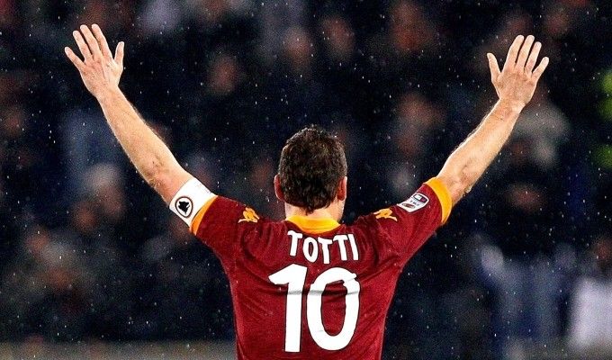 Roma, Totti &egrave; pronto per il Milan: sar&agrave; in campo dall'inizio