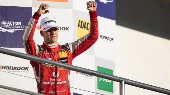 Ferrari, Schumacher jr: "Mio padre è il più grande, paragone con lui non mi pesa"