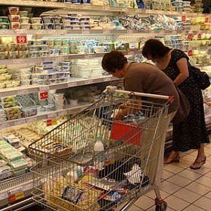 Cala la fiducia di imprese e consumatori, "ma resta su livelli alti"