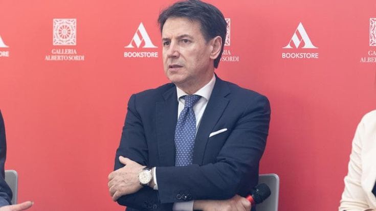 M5S, fuga dalle città. Partito ai minimi, l’autocritica di Conte