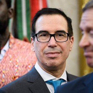 Cina e Usa tornano a parlare per scongiurare i dazi. Borse positive