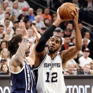 Basket, play off Nba: San Antonio asfalta Oklahoma, gara 1 di semifinale senza storia