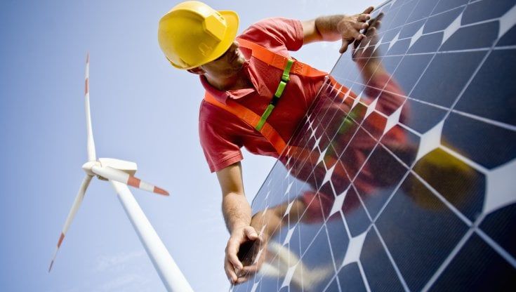 Confindustria vede la recessione: il Pil tagliato a +1,9% nel 2022. Dai rincari energetici un conto da 68 miliardi