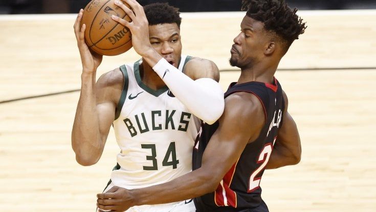 Basket, playoff Nba: Milwaukee a un passo dalla semifinale, Lakers e Denver si portano avanti