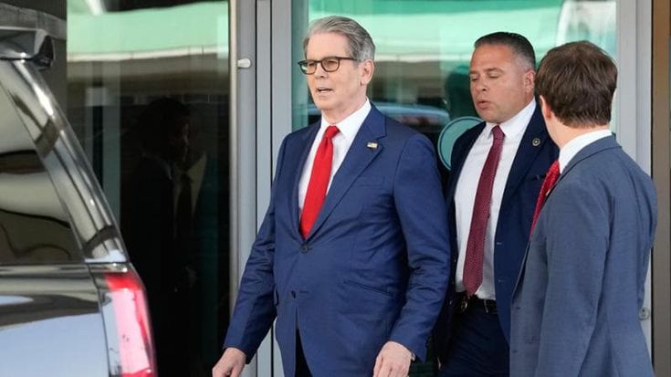 Usa e Cina cercano l’intesa sui dossier commerciali a Seul prima del vertice Trump-Xi