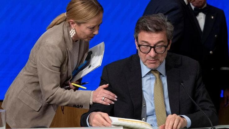 “Il taglio Irpef premia i ricchi”: le accuse di Istat e Bankitalia. Giorgetti: difesi i redditi medi