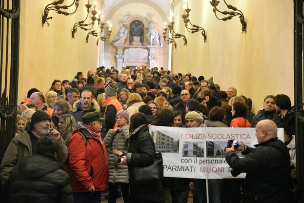 La protesta dei dipendenti della Provincia