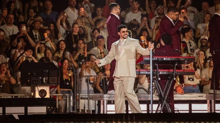Bad Bunny, arriva a Milano il cantante dei record: ecco le 10 cose da sapere su di lui