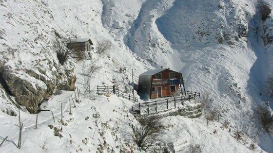 Cadono da parete delle Alpi Apuane, morti marito e moglie di Lucca 