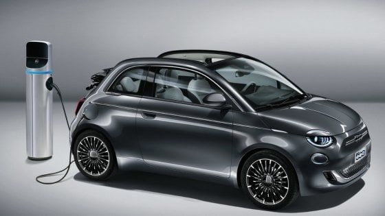 La svolta green della Fiat: Arriva la 500 elettrica