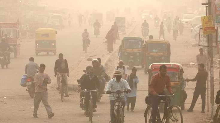 India, il basso inquinamento pro-capite e l’esteso avvelenamento dell’aria dovuto alla plastica