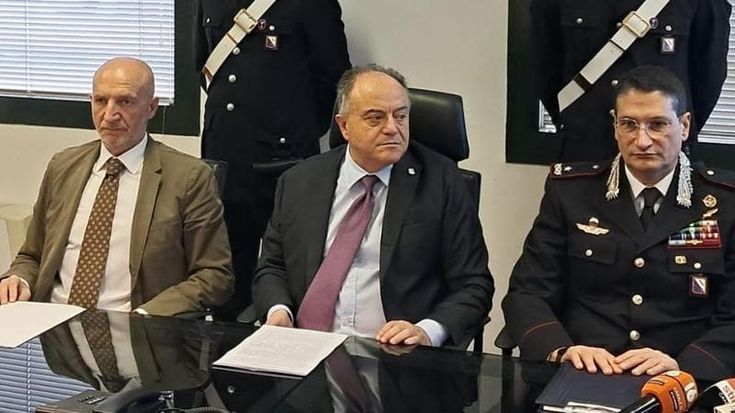 Gratteri: “Case popolari gestite dalla camorra per controllare il voto”
