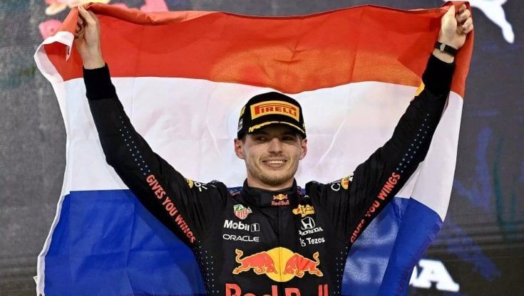 Verstappen e il finale di Abu Dhabi: "Avevo i crampi, ancora un giro e non ce l'avrei fatta"