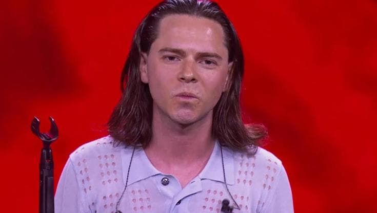 X Factor, Alex Fontana è la sorpresa di stagione: con The Strokes fa impazzire Jake La Furia