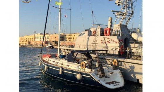 Migranti, uno scafista israeliano per sei palestinesi: erano su un veliero di lusso al largo del Salento