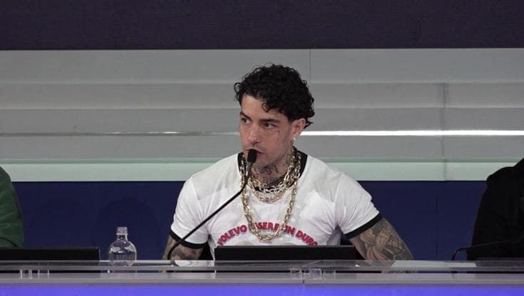 Sanremo, Tony Effe e l'elogio di Lucio Corsi: "Spacca. Anche Topo Gigio, gli ho chiesto un selfie"
