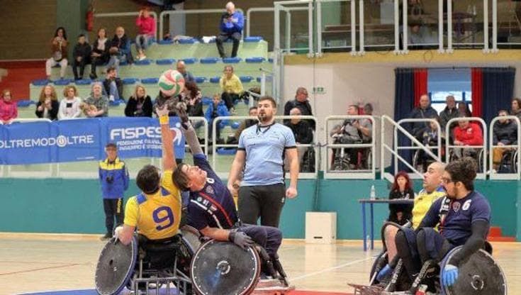 Rugby in carrozzina, si chiude a Sona (Verona) la prima giornata del campionato italiano 2025