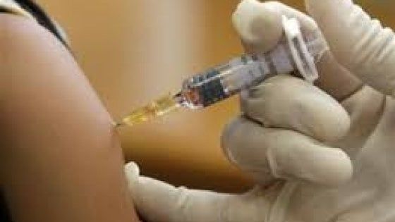 Vaccini, l'Ue applaude l'Italia: con l'obbligatorietà è sulla strada giusta