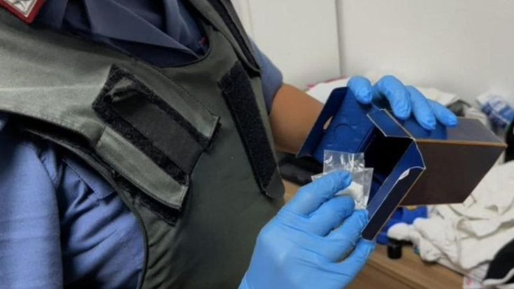 Escort e cocaina ordinate al telefono e “consegnate” a domicilio: in 11 verso il processo