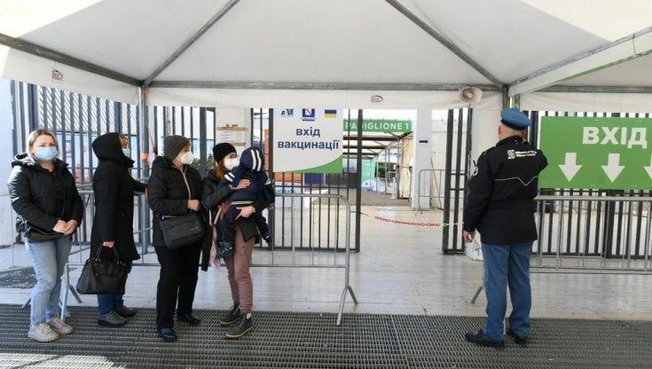Napoli, alla Mostra d'Oltremare il centro per organizzare l'accoglienza dei profughi dall'Ucraina