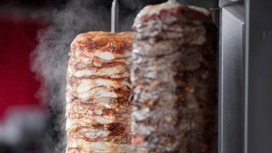 Kebab a rischio: l'Europa potrebbe metterlo fuori legge