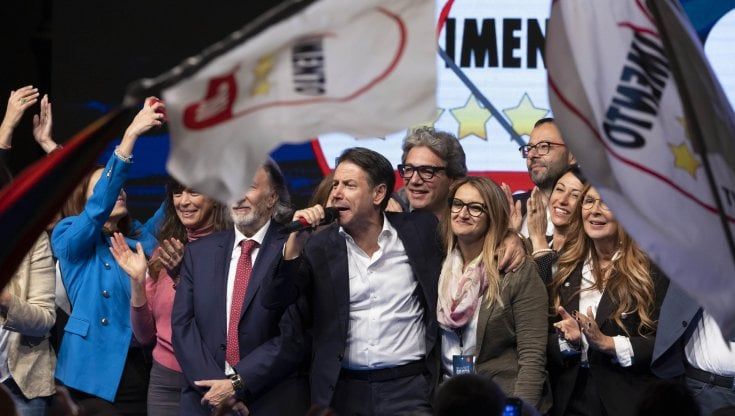 Conte rottama Grillo e resuscita il Movimento