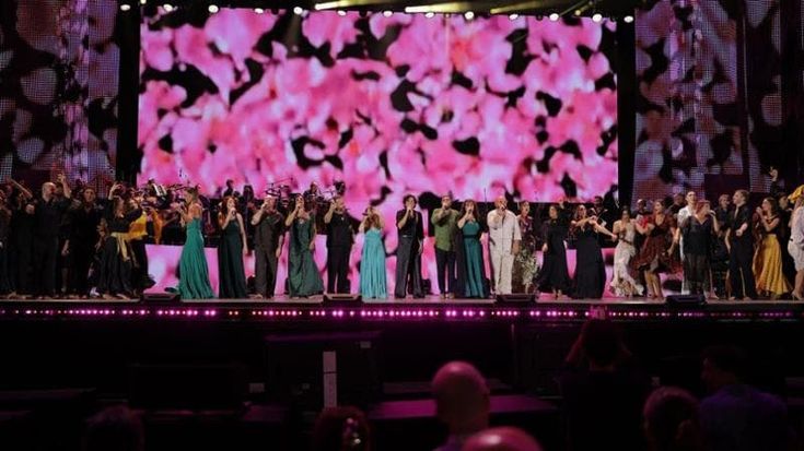 Notte della Taranta, in 150mila con Ermal Meta al concertone nel segno della sobrietà