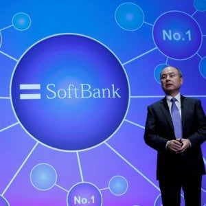 SoftBank bissa la scommessa tecnologica: arriva un maxi-fondo da 108 miliardi