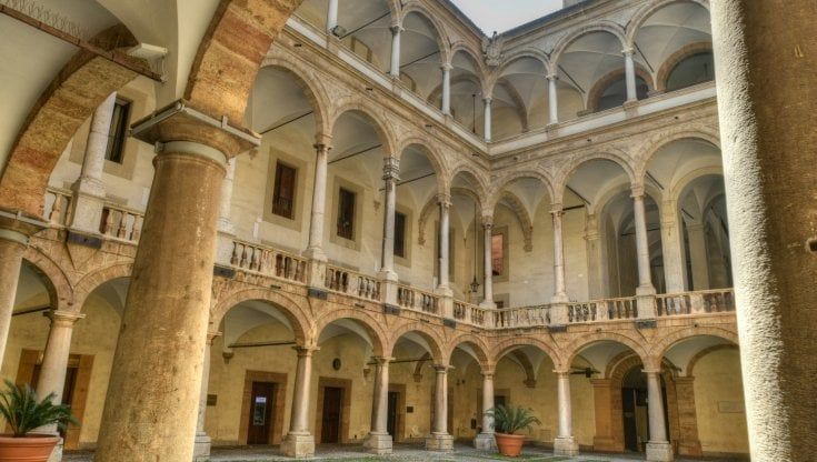 Il Super Green Pass? Per tutti, ma non per i deputati: il diktat dell'Ars agli over 50