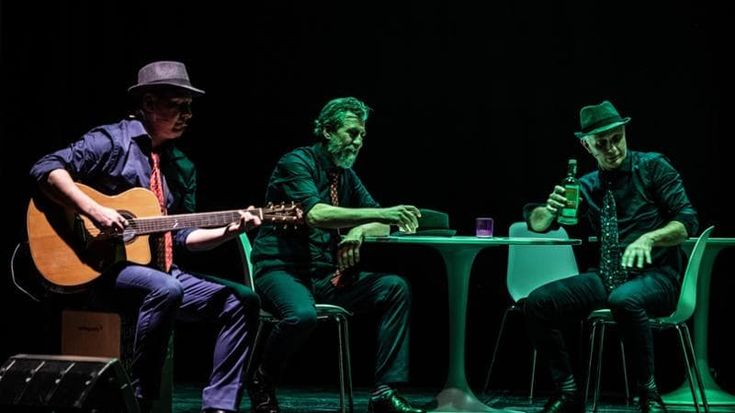 Il bar sotto il mare di Benni, tra personaggi curiosi e canzoni