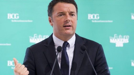 Renzi: "Se passa il referendum un politico su tre va a casa"