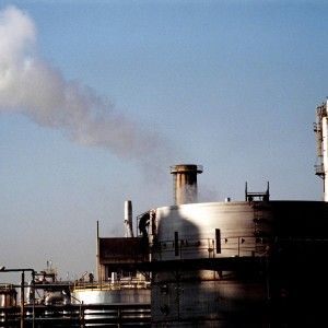 Mantova, dieci condanne e due assoluzioni agli ex manager per i morti al petrolchimico