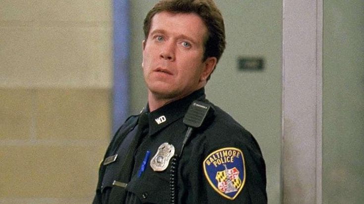 Bobby J. Brown è morto in un incendio, l’attore di “Law & order” e “The Wire” intossicato dal fumo