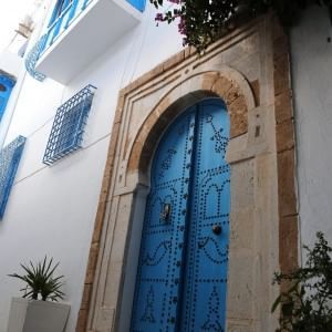 Tunisia, giallo sulla morte di un docente italiano. Forse ucciso e la casa data alle fiamme