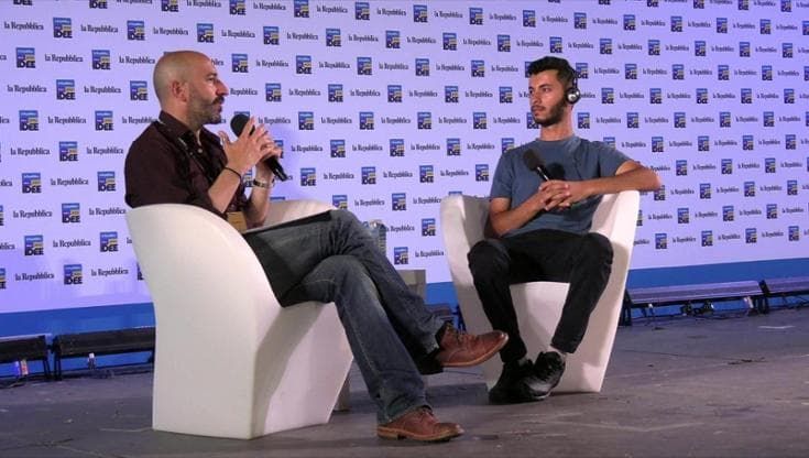 Repubblica delle Idee 2025, standing ovation per il regista palestinese premio Oscar, Basel Adra