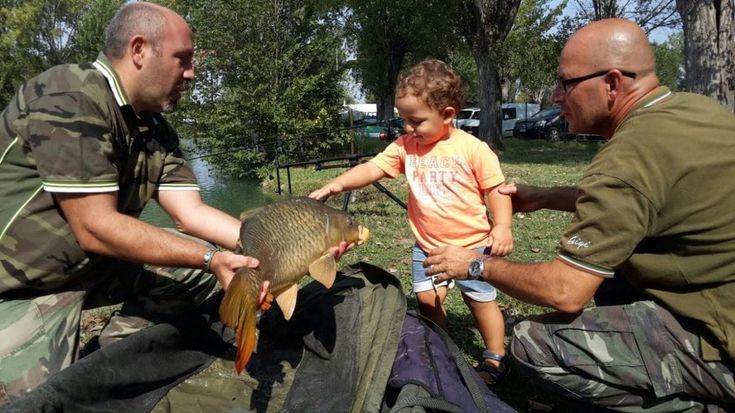 Bologna, una gara di pesca sportiva per i terremotati