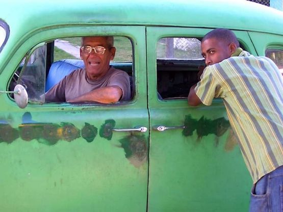Sorrisi ed emozioni, gli scatti con i volti di Cuba