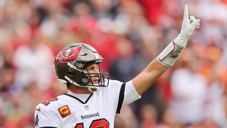 Nfl, il fisico di un 30enne, le ambizioni dei Bucs, le sirene dei 49ers: ecco perché Tom Brady giocherà ancora  