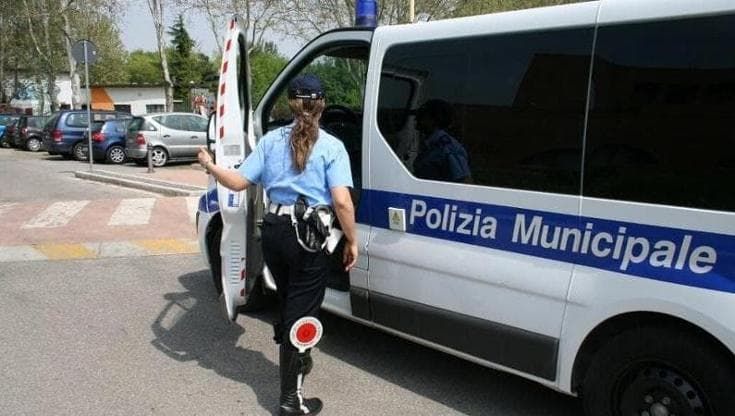 Incidente in viale Pepoli, grave un motociclista