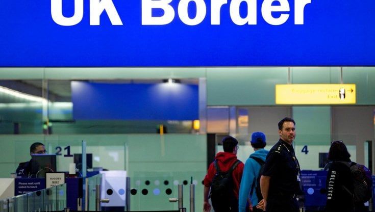 L'ambasciatrice inglese: "Mai più casi di italiani detenuti al confine"