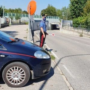 Temporale sul Bolognese, famiglia resta bloccata nel sottopasso allagato
