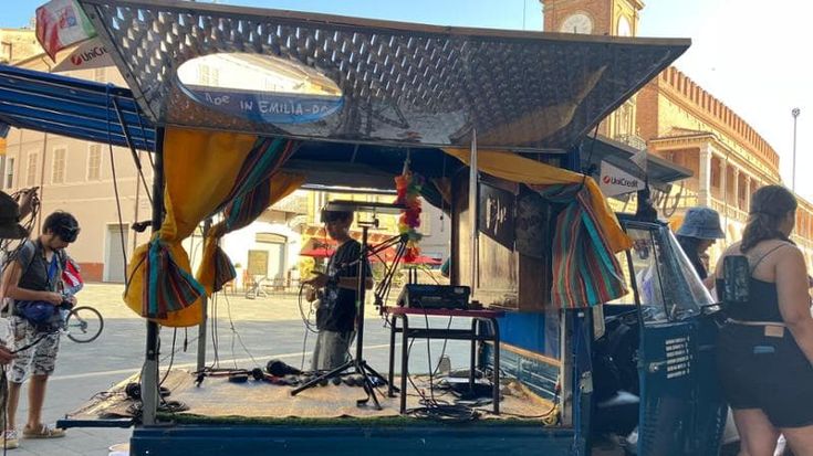 Radioimmaginaria: “Noi e quelle voci dei ragazzi dell’alluvione. La sognano ancora di notte ma nessuno si arrende”