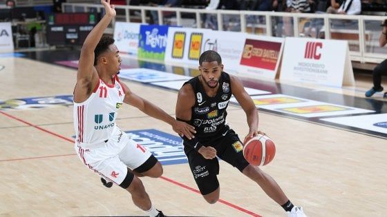 Basket, serie A: prima gioia per Reggio Emilia, sbancata Trento