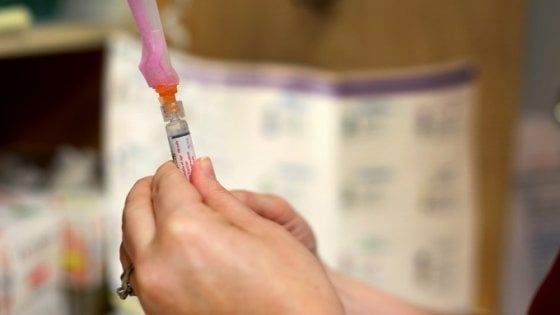 Vaccini, l’allarme della Fimp: “A Napoli, crollo copertura per morbillo e rosolia”