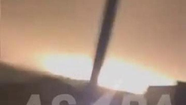 Massiccio attacco di droni ucraini nella regione russa di Lipeck: brucia l'aeroporto militare