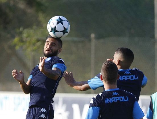 Castel Volturno, allenamento a caccia della qualificazione per la Champions