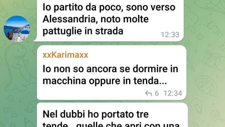 "Dal 14 febbraio occuperemo Montecitorio": le (deliranti) chat No Vax per organizzare la "presa" di Roma