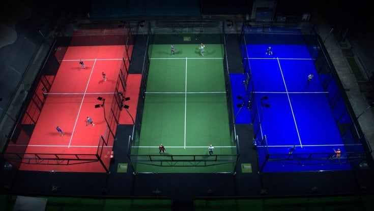 Mille campi in Lombardia, ma il fenomeno padel va ben oltre i numeri