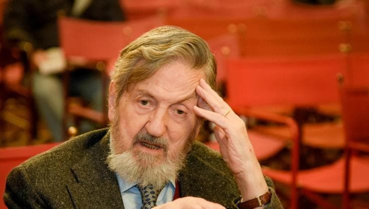 Per Tino Santangelo la camera ardente al Maschio Angioino